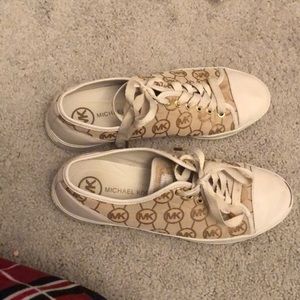 MK Michael kors cream/gold sneAkers